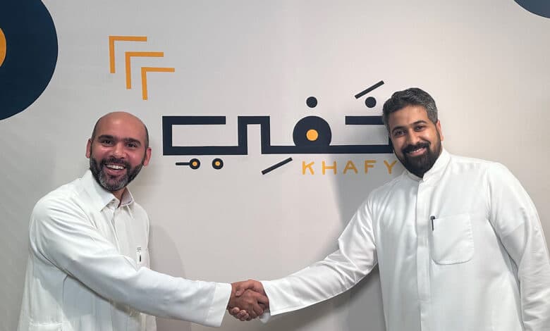 وقع تطبيق "خفي" المتخصص في تقديم خدمات تقييم جودة العمل وأداء الموظفين؛ مذكرة تفاهم مع شركة "ملتزم"، التي تعمل على زيادة الوعي النظامي للعملاء ورفع مستوى الالتزام بالأنظمة واللوائح.